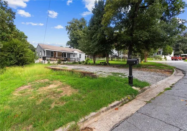 1st image of 2 Lafayette Dr, Columbus, GA 31903 | MLS# 7822060