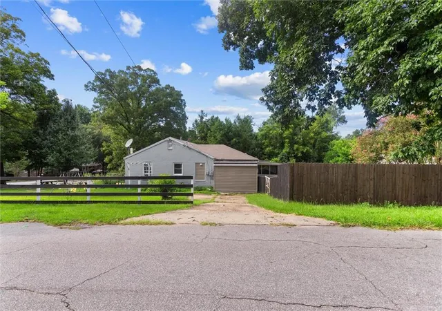 37th image of 2 Lafayette Dr, Columbus, GA 31903 | MLS# 7822060