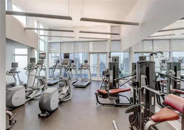 Listing Photo 2 - Condo for sale in building located at 3325 Piedmont Rd, Atlanta, GA 30305 - Unit #1509
