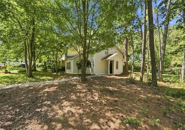 Photo 2 of Sale Pending at 651 Stratford Green Wy, Avondale Estates, GA 30002 | MLS# 7826107 | Listing updated on 2026-10-02