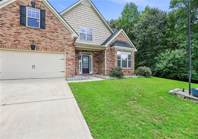 Photo 2 of Single family home for sale at 84 Blossom Lane, Newnan, GA 30263 | MLS# 7827048 | Listing updated on 2026-09-10