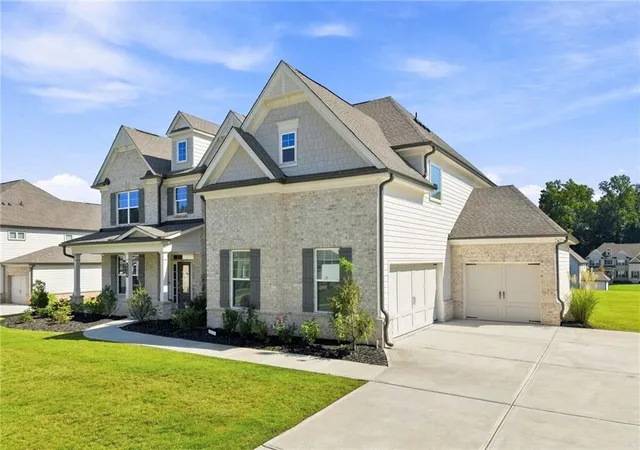 Photo 3 of Sale Pending at 6410 Hawkins Manor Dr, Cumming, GA 30040 | MLS# 7826965 | Listing updated on 2026-10-01