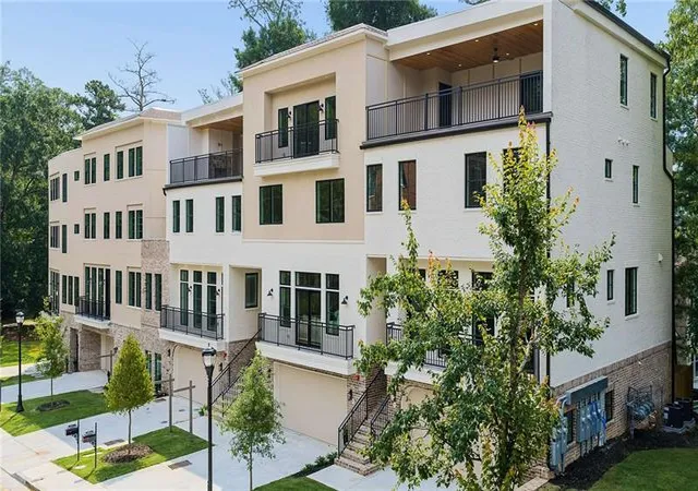 Photo 2 of Townhouse for sale at 3521 Kingsboro Rd, Atlanta, GA 30326 | MLS# 7827591 | Listing updated on 2026-08-28