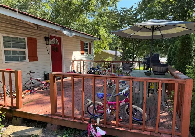 Photo 2 of Single family home for sale at 322 Circle Dr, Calhoun, GA 30701 | MLS# 7826685 | Listing updated on 2026-08-26