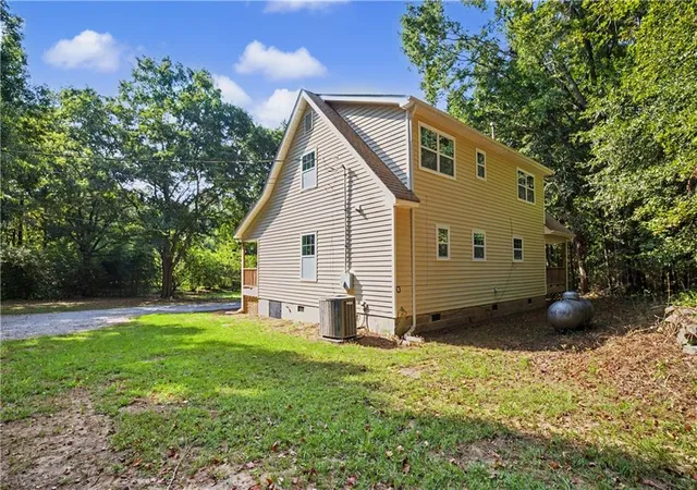 Photo 3 of Single family home for sale at 3797 Jonathans Roost Rd, Williamson, GA 30292 | MLS# 7827893 | Listing updated on 2026-09-11