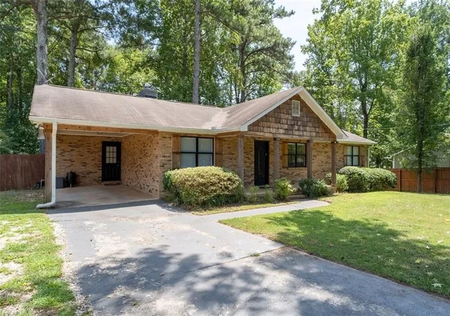 Photo 4 of Single family home for sale at 1382 Cave Springs Rd, Douglasville, GA 30134 | MLS# 7819378 | Listing updated on 2026-09-13