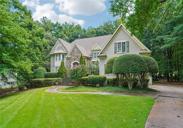 Photo 3 of Single family home for sale at 219 Saint Andrews Ct, Mcdonough, GA 30253 | MLS# 7826362 | Listing updated on 2026-09-08