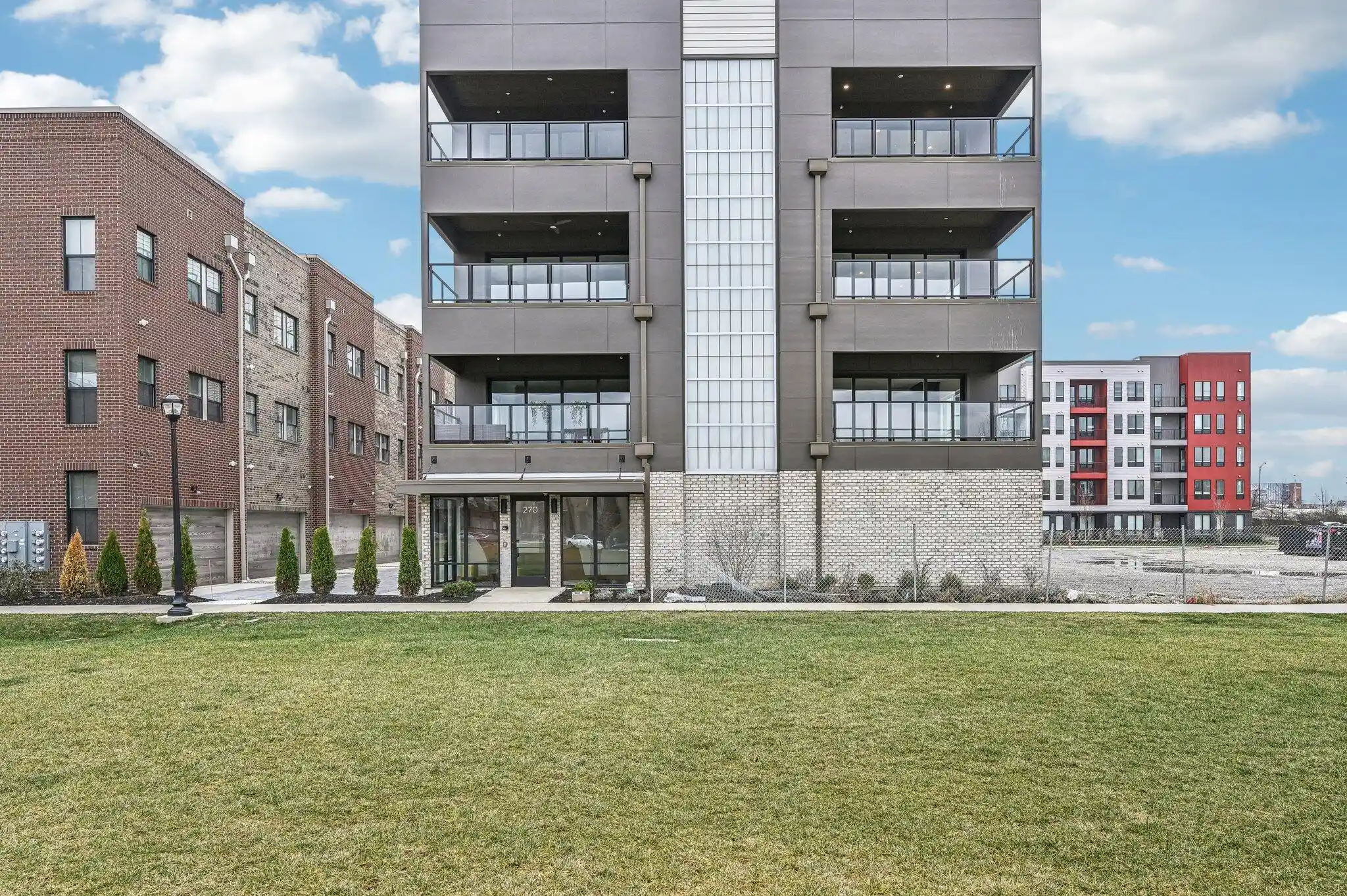 Listing Photo 1 - Condo for sale in 270 Dickenson St located at 270 Dickenson St, Columbus, OH 43215 - Unit #302