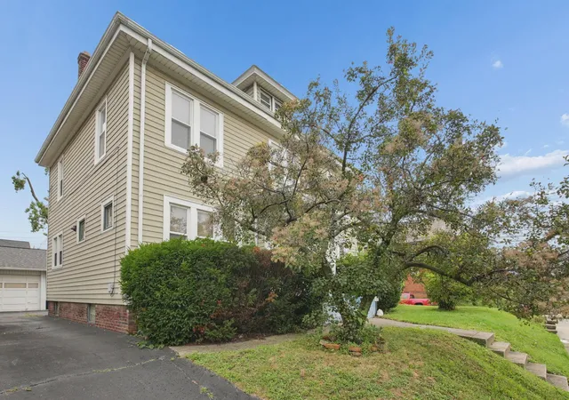 Photo 3 of Single family home for sale at 710 Thurman Ave, Columbus, OH 43206 | MLS# 226019699 | Listing updated on 2026-09-23