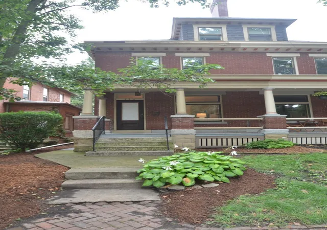 Listing Photo 1 - Condo for sale in building located at 234 Wilber Ave, Columbus, OH 43215 - Unit #