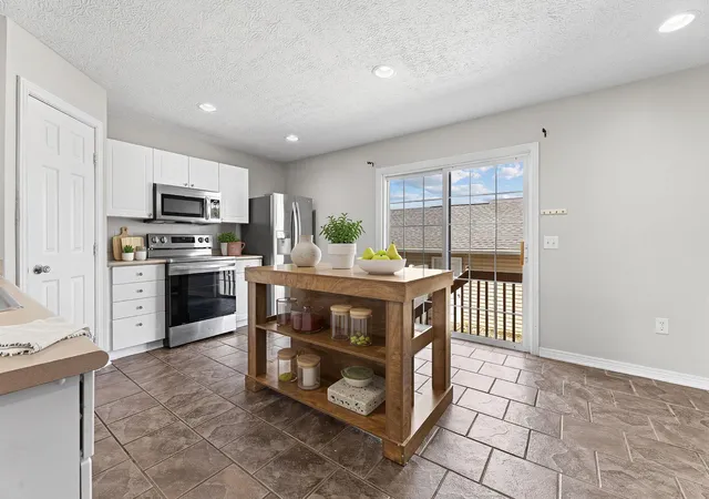 Photo 3 of Condo for sale at 321 Douglasfir Dr, Blacklick, OH 43004 | MLS# 226029977 | Listing updated on 2026-08-21