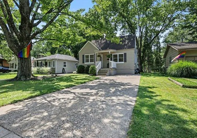 3rd image of 349 W Kanawha Ave, Columbus, OH 43214 | MLS# 226029515