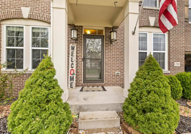 3rd image of 210 Blue Jacket Cir, Pickerington, OH 43147 | MLS# 226030178