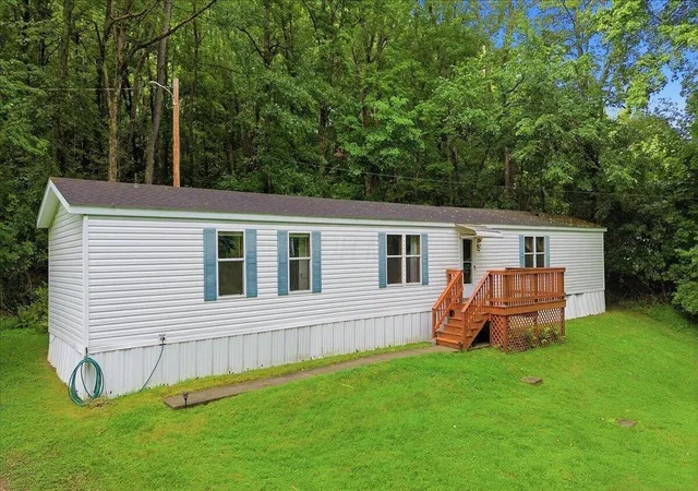 Photo 3 of Single family home for sale at 14570 Mccown Rd Ne, Newark, OH 43055 | MLS# 226030104 | Listing updated on 2026-09-09