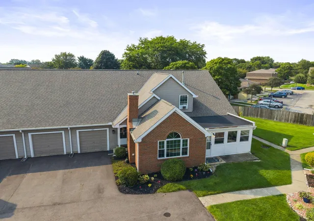3rd image of 542 Brickstone Dr, Delaware, OH 43015 | MLS# 226030426