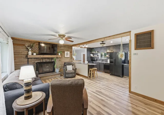 Photo 2 of Single family home for sale at 1310 Manor Dr, Columbus, OH 43232 | MLS# 226031023 | Listing updated on 2026-09-04