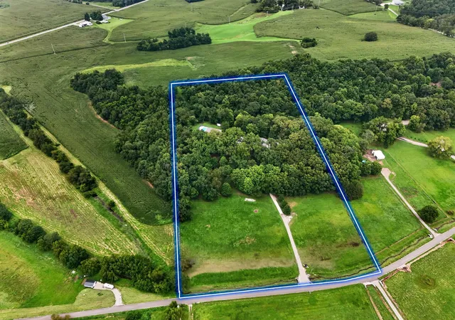 Photo 3 of Single family home for sale at 5440 Pleasant Valley Rd Sw, Lancaster, OH 43130 | MLS# 226030993 | Listing updated on 2026-10-05