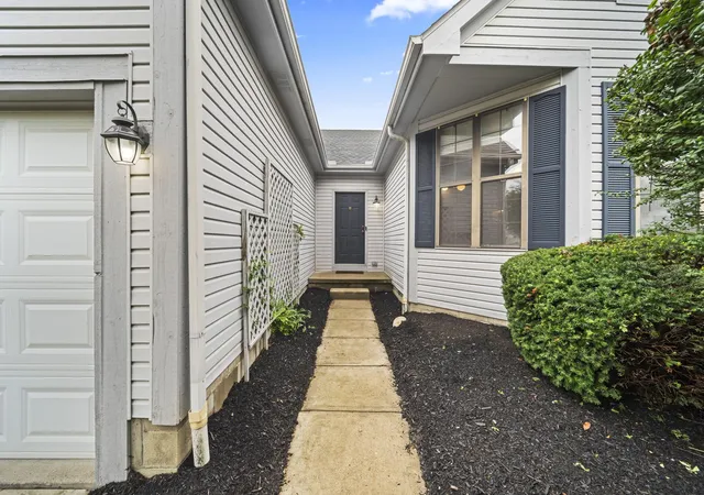 4th image of 5924 Heritage Farms Dr, Hilliard, OH 43026 | MLS# 226031090