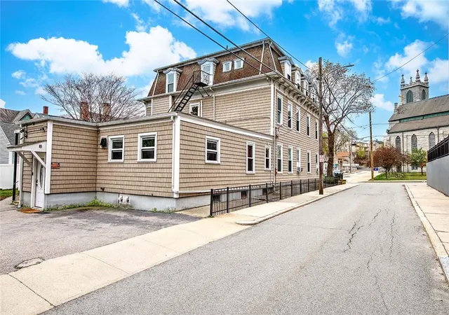 Photo 3 of Single family home for sale at 159 Earle St, Woonsocket, RI 02895 | MLS# 1409823 | Listing updated on 2026-08-31