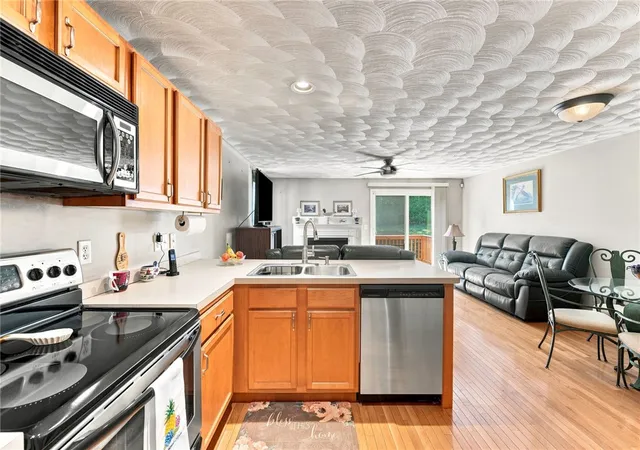 Photo 4 of Condo for sale at 450 Providence St #31, West Warwick, RI 02893 | MLS# 1417206 | Listing updated on 2026-08-29