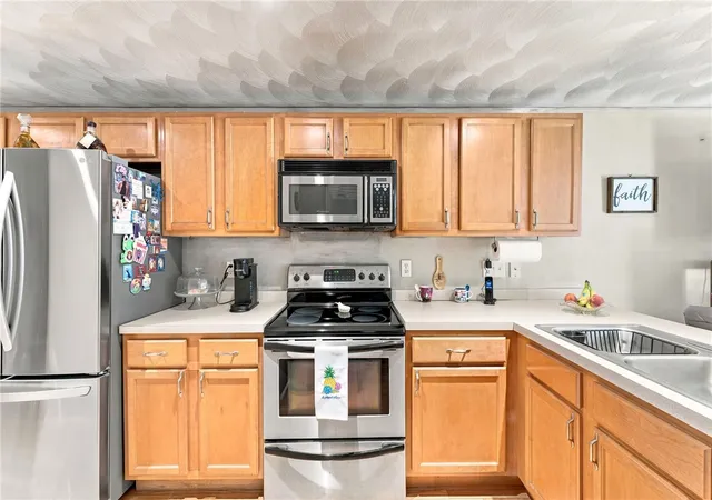 Photo 5 of Condo for sale at 450 Providence St #31, West Warwick, RI 02893 | MLS# 1417206 | Listing updated on 2026-08-29