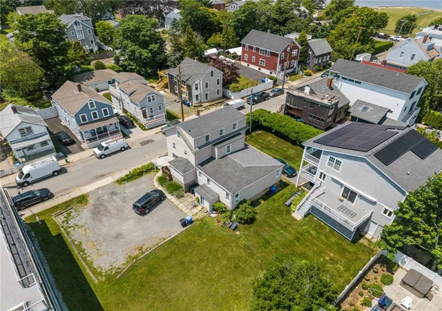 4th image of 32 Houston Ave, Newport, RI 02840 | MLS# 1416850