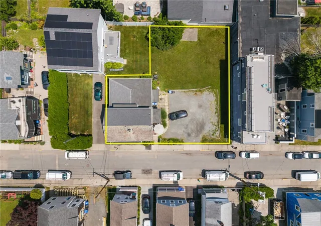 5th image of 32 Houston Ave, Newport, RI 02840 | MLS# 1416850