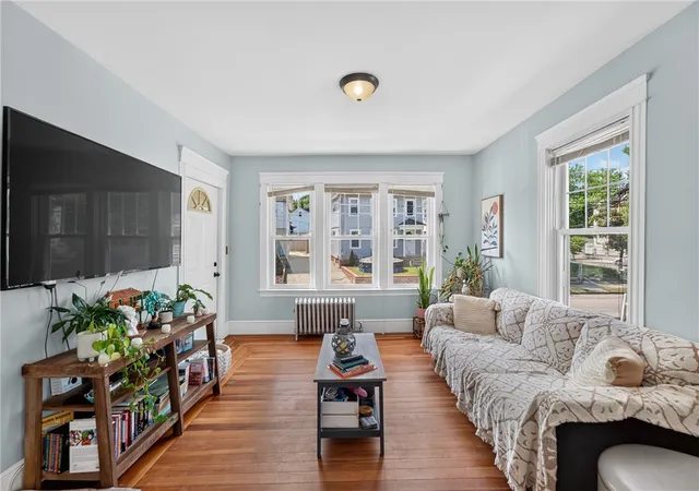Photo 5 of Single family home for sale at 167 Narragansett St, Cranston, RI 02905 | MLS# 1417576 | Listing updated on 2026-08-30