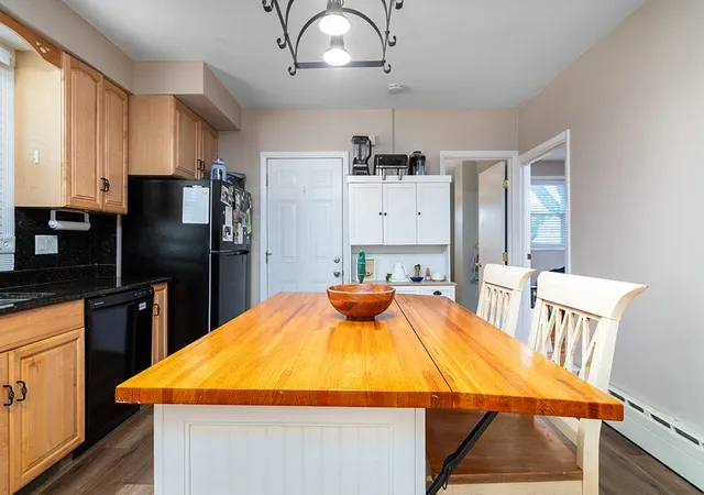 5th image of 16 Sherwood St, Cranston, RI 02920 | MLS# 1418005