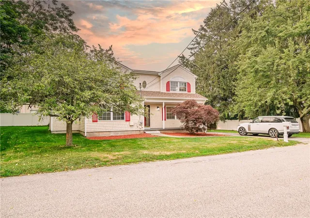 Photo 1 of Single family home for sale at 25 Pleasant Ave, Narragansett, RI 02882 | MLS# 1418561 | Listing updated on 2026-08-30