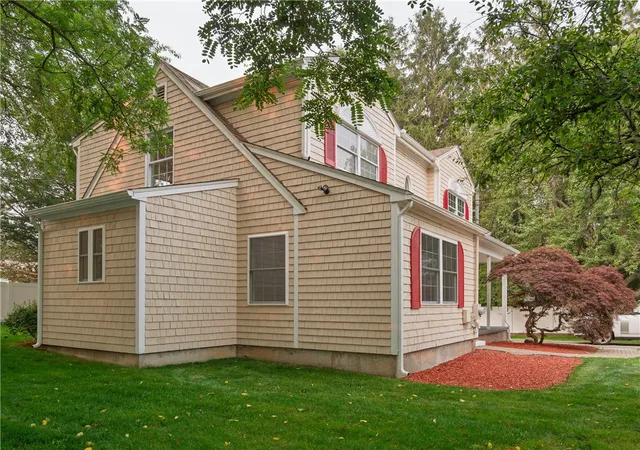 Photo 2 of Single family home for sale at 25 Pleasant Ave, Narragansett, RI 02882 | MLS# 1418561 | Listing updated on 2026-08-30