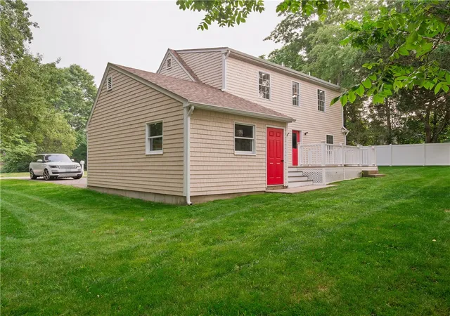 Photo 3 of Single family home for sale at 25 Pleasant Ave, Narragansett, RI 02882 | MLS# 1418561 | Listing updated on 2026-08-30