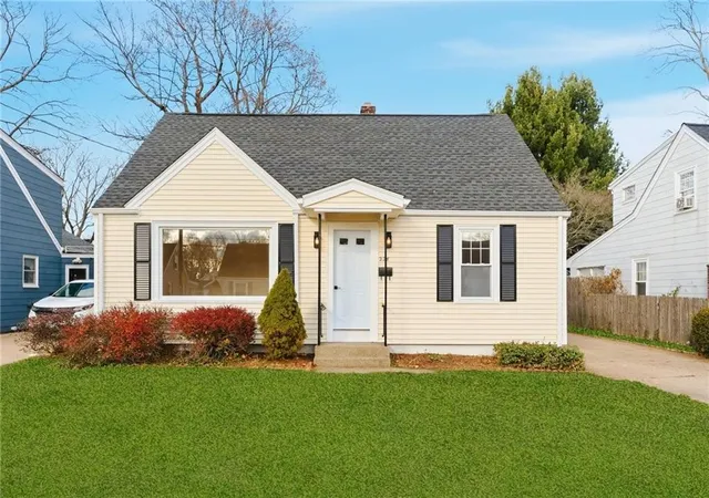 1st image of 228 London Ave, Pawtucket, RI 02861 | MLS# 1417916