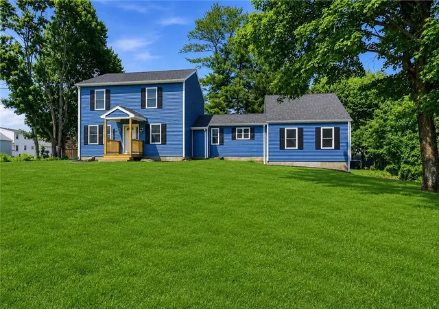 Photo 3 of Single family home for sale at 533 Scituate Ave, Cranston, RI 02921 | MLS# 1418966 | Listing updated on 2026-08-30