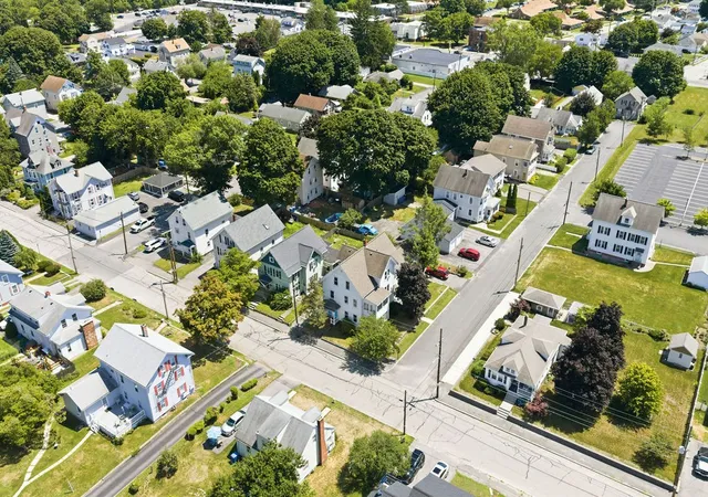 2nd image of 128 Arnold St, Lincoln, RI 02865 | MLS# 1419144