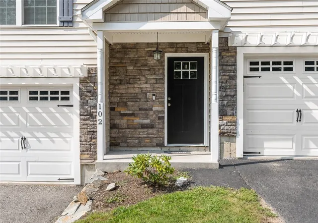 Photo 3 of Condo for sale at 102 Hunting Hl Dr, Cumberland, RI 02864 | MLS# 1419521 | Listing updated on 2026-08-30