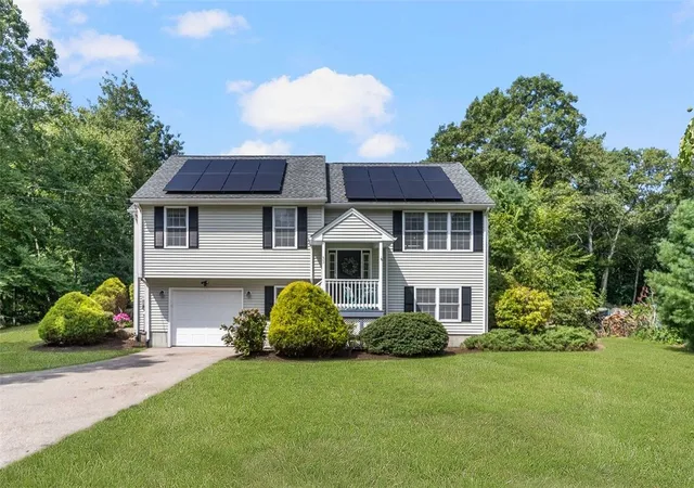 Photo 1 of Single family home for sale at 33 Charles Ave, Charlestown, RI 02813 | MLS# 1419669 | Listing updated on 2026-08-29