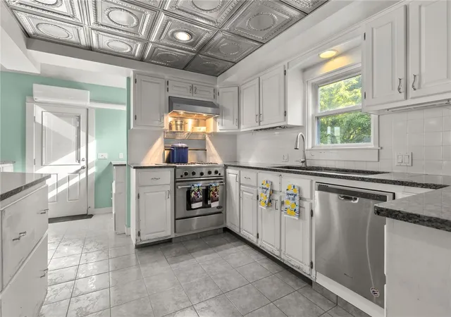 Photo 45 of Single family home for sale at 26 Fairview Ave, Cranston, RI 02905 | MLS# 1419681 | Listing updated on 2026-08-30