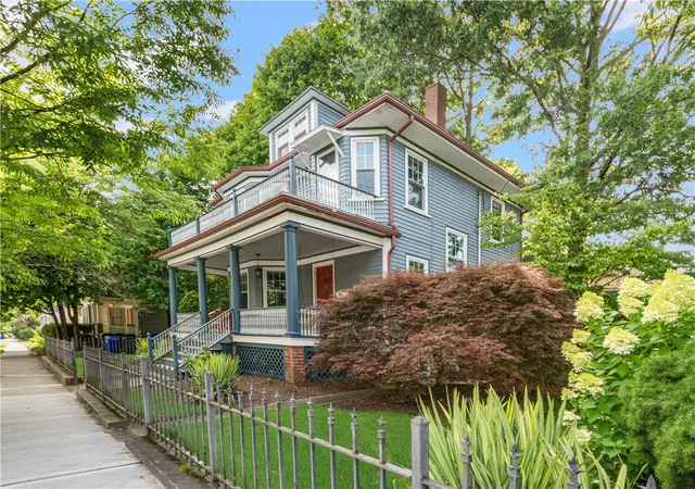 Photo 3 of Sale Pending at 700 Hope St, Providence, RI 02906 | MLS# 1419811 | Listing updated on 2026-08-30