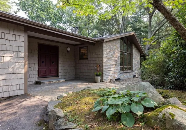 Photo 3 of Sale Pending at 165 Kent Dr, East Greenwich, RI 02818 | MLS# 1420013 | Listing updated on 2026-08-30