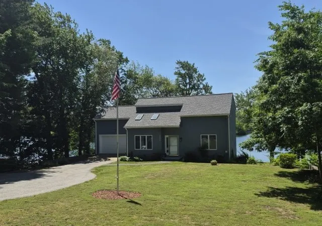 Photo 3 of Sale Pending at 2484 Hartford Ave, Johnston, RI 02919 | MLS# 1420449 | Listing updated on 2026-09-21