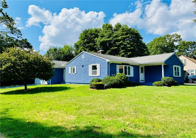 Photo 1 of Single family home for sale at 15 Washington Rd, Barrington, RI 02806 | MLS# 1420521 | Listing updated on 2026-08-29
