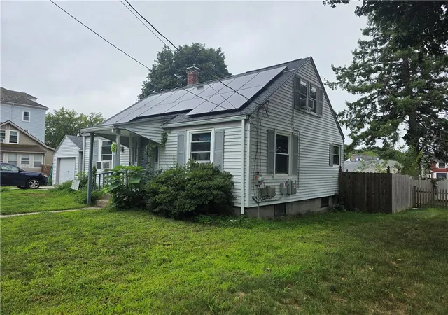 Photo 2 of Single family home for sale at 142 Rutland St, Woonsocket, RI 02895 | MLS# 1420852 | Listing updated on 2026-08-30