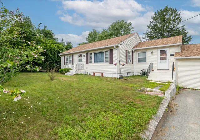 Photo 1 of Single family home for sale at 171 Tiogue Ave, Coventry, RI 02816 | MLS# 1420917 | Listing updated on 2026-08-30