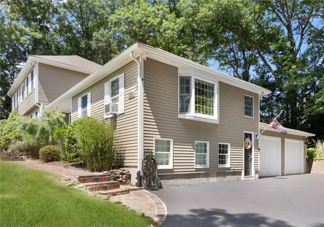 Photo 3 of Sale Pending at 25 Factory Pond Cir, Greenville, RI 02828 | MLS# 1420551 | Listing updated on 2026-08-30