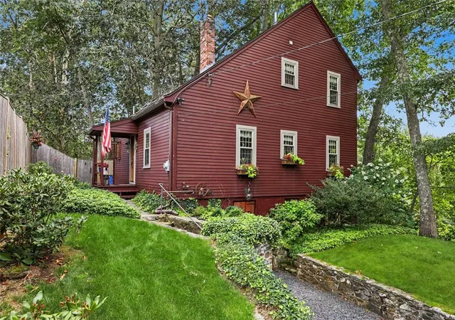 Photo 3 of Single family home for sale at 1475 Somerset Ave, Dighton, MA 02715 | MLS# 1420127 | Listing updated on 2026-10-04