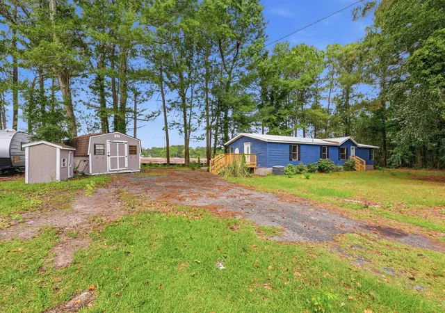 Photo 3 of Manufactured home for sale at 1922 N Twisted Oak Dr, Little River, SC 29566 | MLS# 2615612 | Listing updated on 2026-09-25
