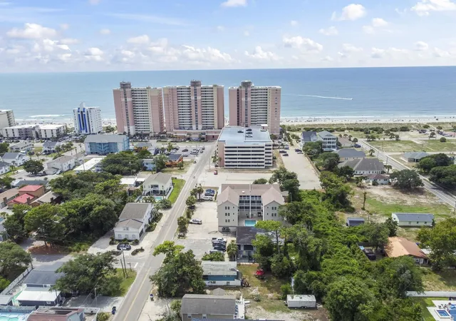 Photo 2 of Townhouse for sale at 409 28th Avenue S #4, North Myrtle Beach, SC 29582 | MLS# 2618012 | Listing updated on 2026-08-29