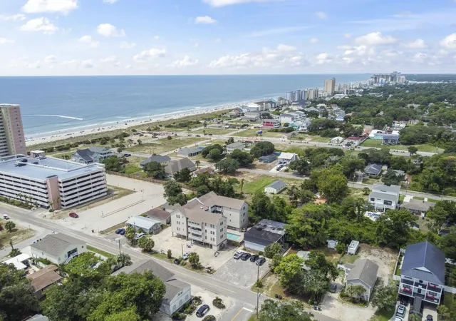 Photo 3 of Townhouse for sale at 409 28th Avenue S #4, North Myrtle Beach, SC 29582 | MLS# 2618012 | Listing updated on 2026-08-29
