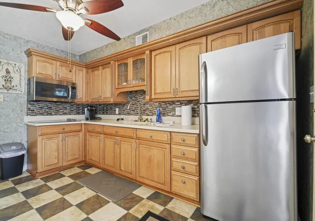 Photo 4 of Townhouse for sale at 409 28th Avenue S #4, North Myrtle Beach, SC 29582 | MLS# 2618012 | Listing updated on 2026-08-29